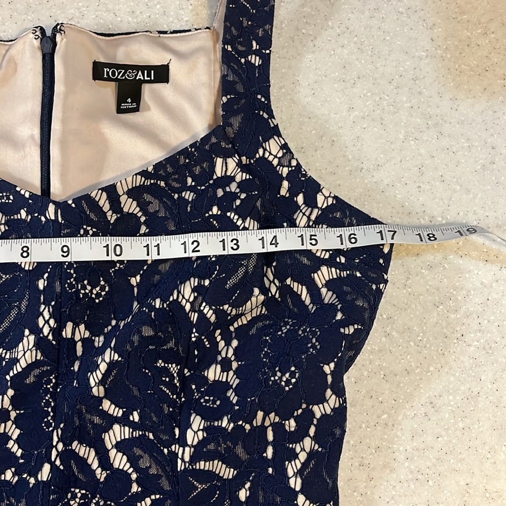 Roz & Ali Navy Blue/Cream Lace Dress ~ Size 4 - Picture 7 of 8